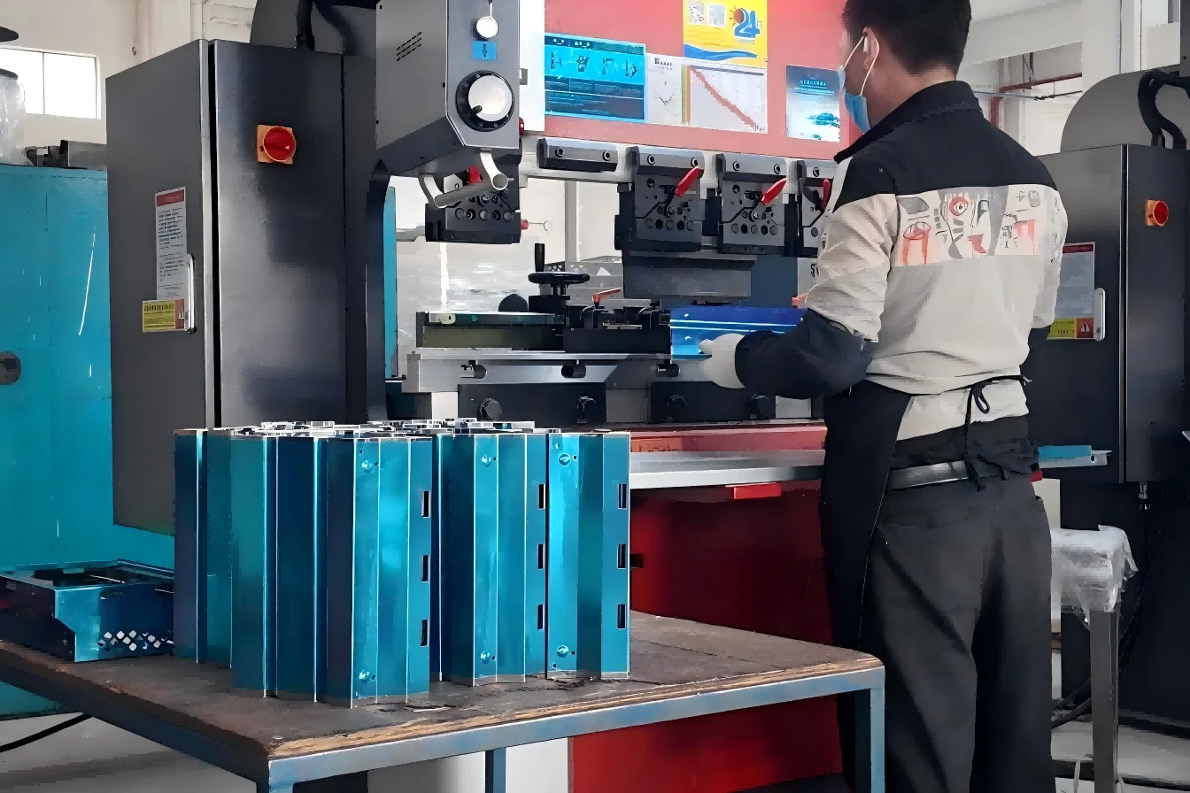 Manufacturing & Quality Control Manufacturing & Quality Control